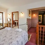 Groffa Crag Casa de Férias *